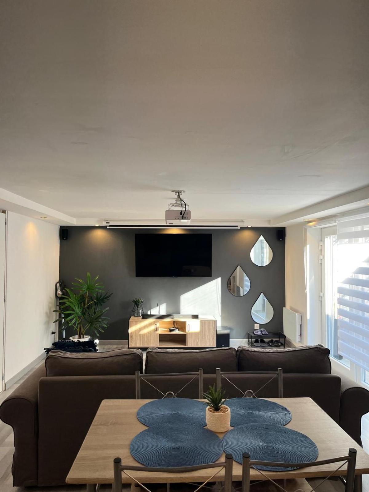 Tres Bel Appartement Type Loft De 40 M2 Dans Maison Avec Parking Privatif Линголшем Экстерьер фото